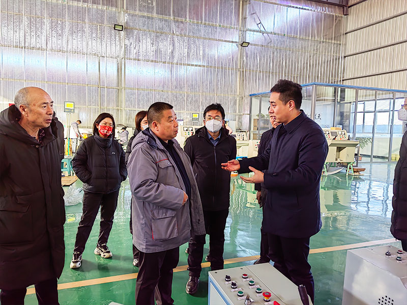 1676337752692166.jpg 關(guān)越區(qū)長在雙民公司調(diào)研4.jpg